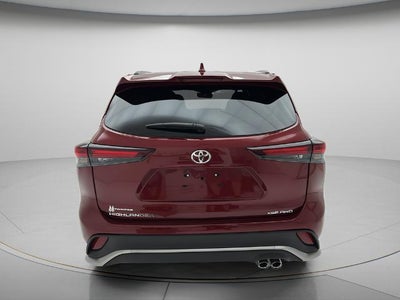 2025 Toyota Highlander Base