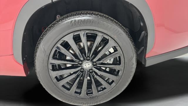 2025 Toyota Highlander Base