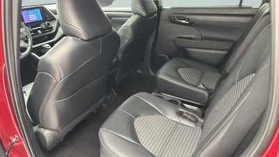 2025 Toyota Highlander Base