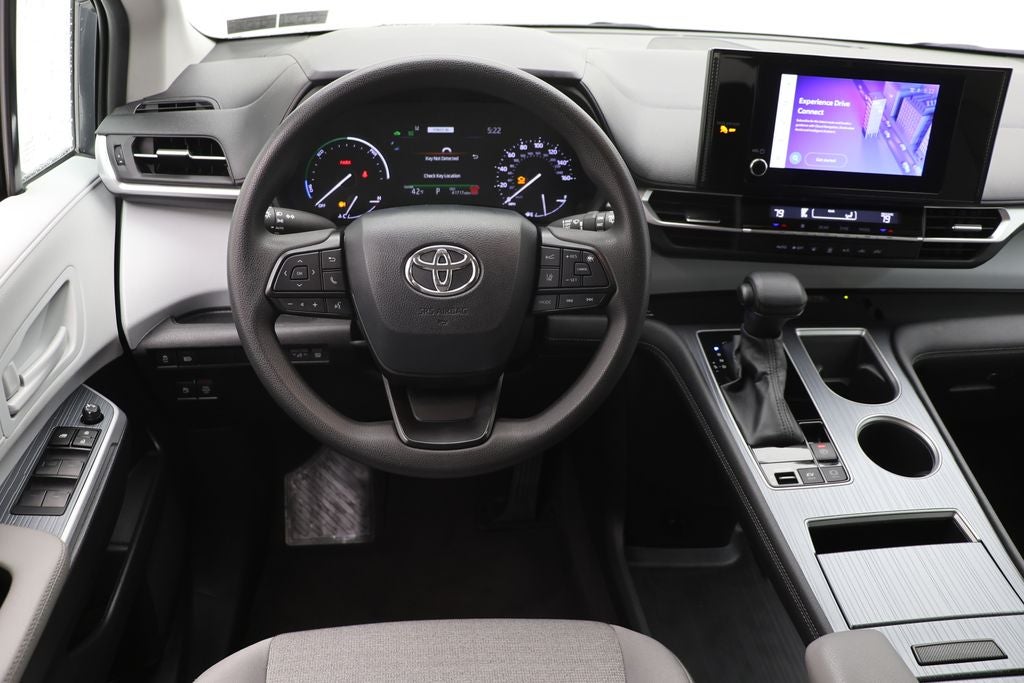 2025 Toyota Sienna LE 8 Passenger