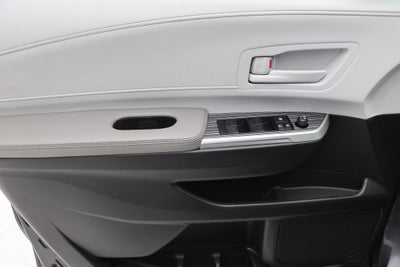 2025 Toyota Sienna LE 8 Passenger