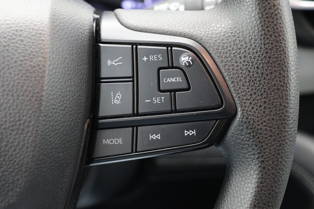 2025 Toyota Sienna LE 8 Passenger