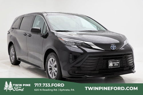 2024 Toyota Sienna LE 8 Passenger