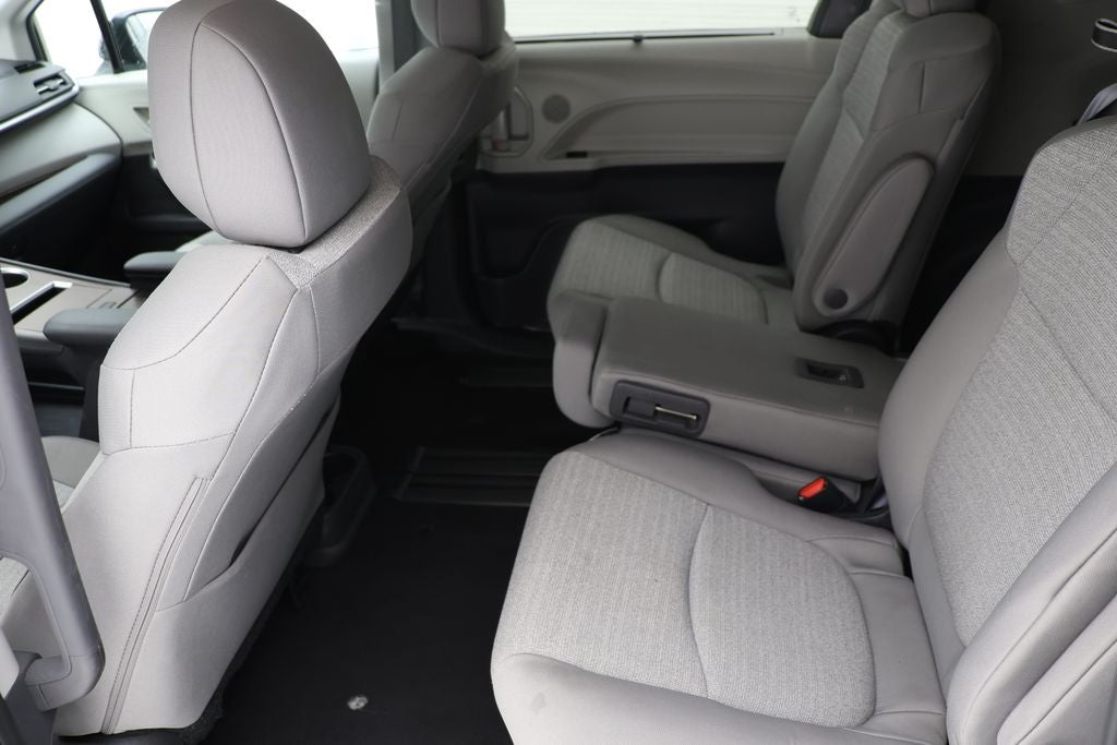2024 Toyota Sienna LE 8 Passenger