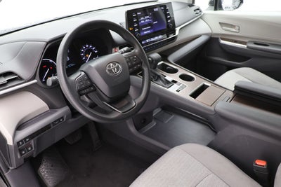 2024 Toyota Sienna LE 8 Passenger