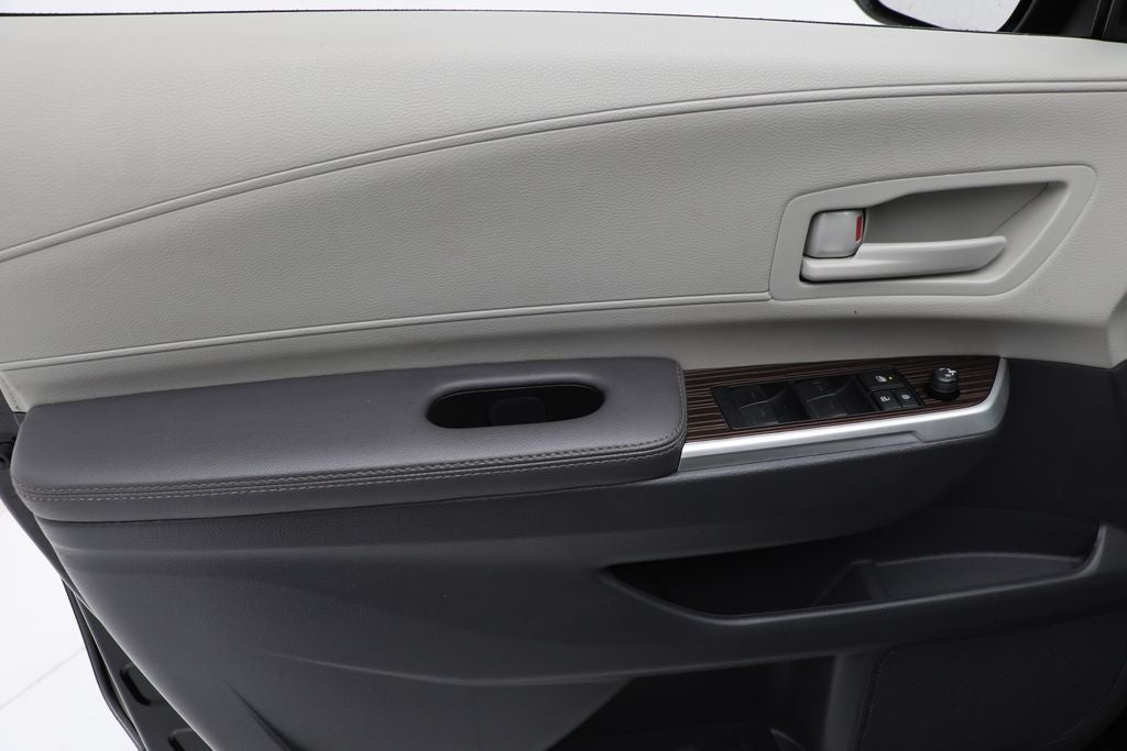 2024 Toyota Sienna LE 8 Passenger