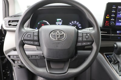 2024 Toyota Sienna LE 8 Passenger
