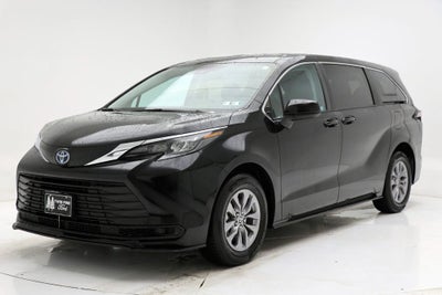 2024 Toyota Sienna LE 8 Passenger