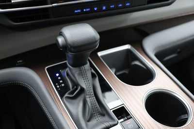 2024 Toyota Sienna LE 8 Passenger