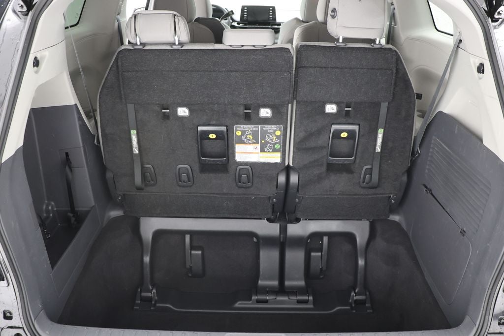 2024 Toyota Sienna LE 8 Passenger