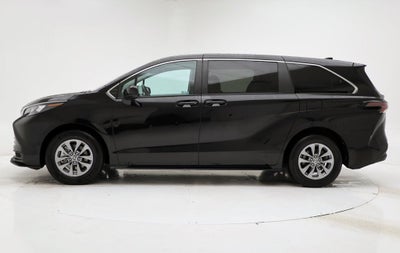 2024 Toyota Sienna LE 8 Passenger