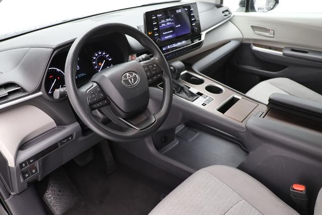 2024 Toyota Sienna LE 8 Passenger