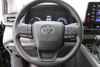2024 Toyota Sienna LE 8 Passenger