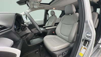 2025 Toyota Sienna XLE 8 Passenger