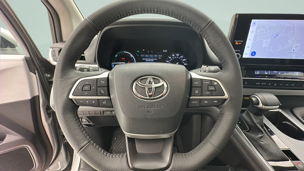 2025 Toyota Sienna XLE 8 Passenger