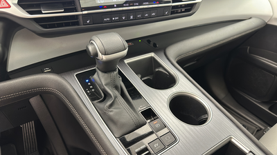 2025 Toyota Sienna XLE 8 Passenger