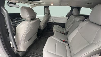 2025 Toyota Sienna XLE 8 Passenger
