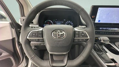 2025 Toyota Sienna XLE 8 Passenger