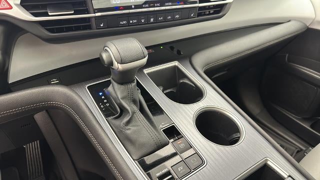 2025 Toyota Sienna XLE 8 Passenger