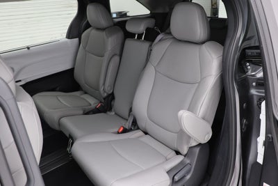 2025 Toyota Sienna XLE 8 Passenger