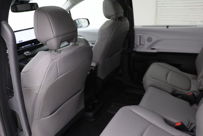 2025 Toyota Sienna XLE 8 Passenger