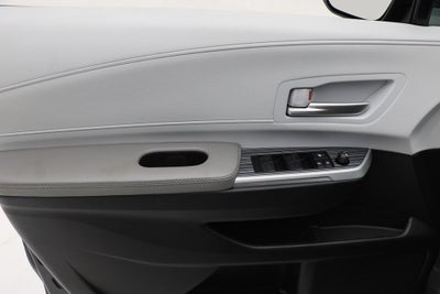 2025 Toyota Sienna XLE 8 Passenger