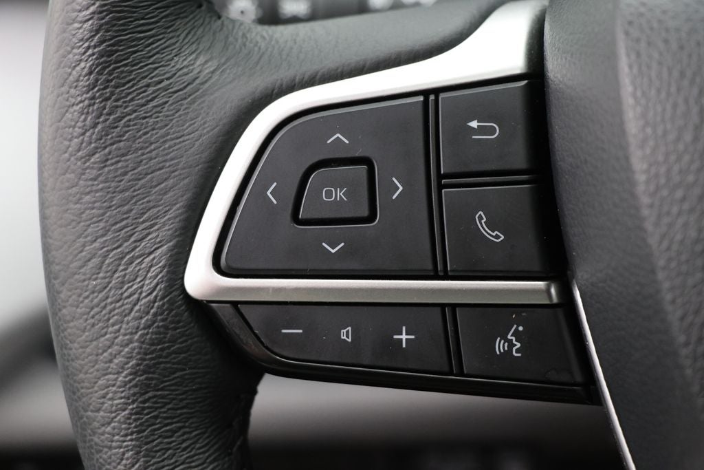 2025 Toyota Sienna XLE 8 Passenger