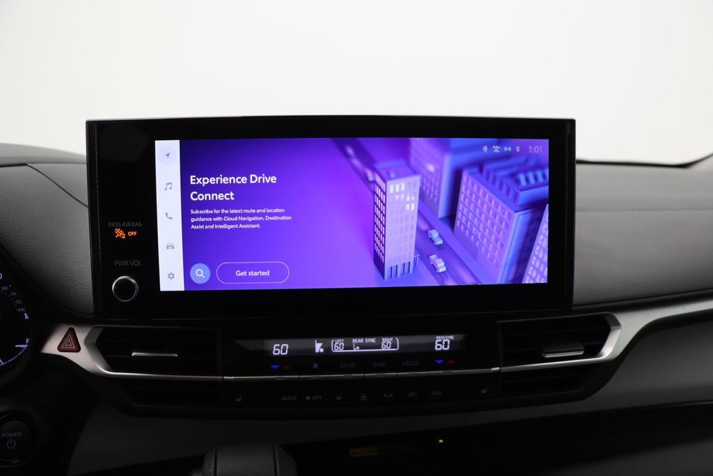 2025 Toyota Sienna XLE 8 Passenger