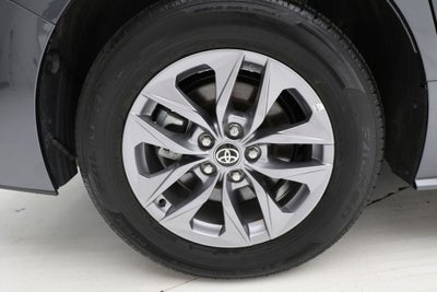 2025 Toyota Sienna XLE 8 Passenger