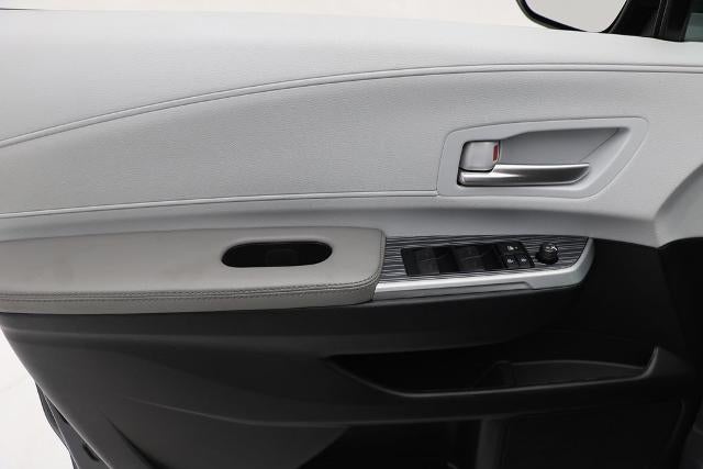 2025 Toyota Sienna XLE 8 Passenger