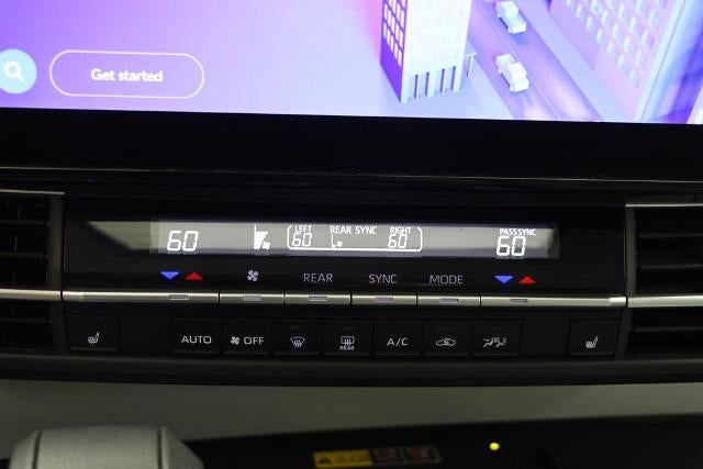 2025 Toyota Sienna XLE 8 Passenger