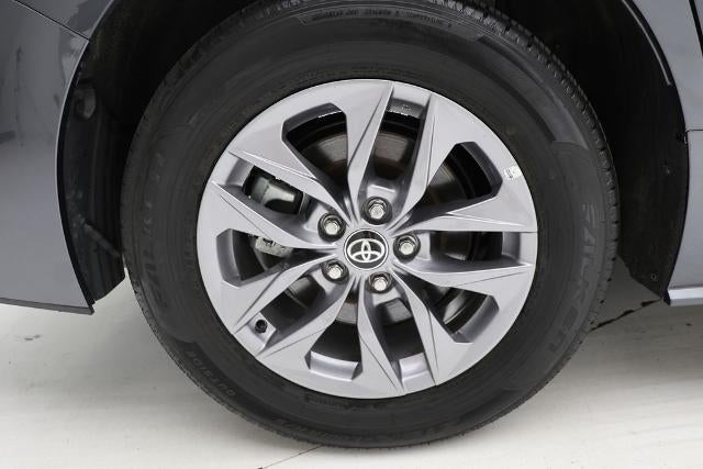 2025 Toyota Sienna XLE 8 Passenger