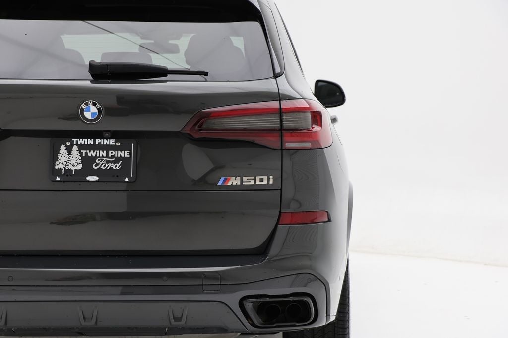 2022 BMW X5 M50i