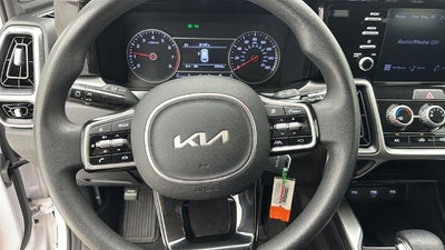 2022 Kia Sorento LX