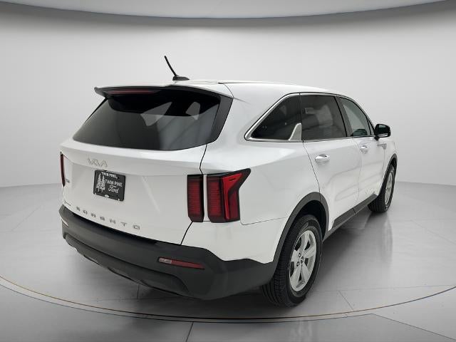 2022 Kia Sorento LX