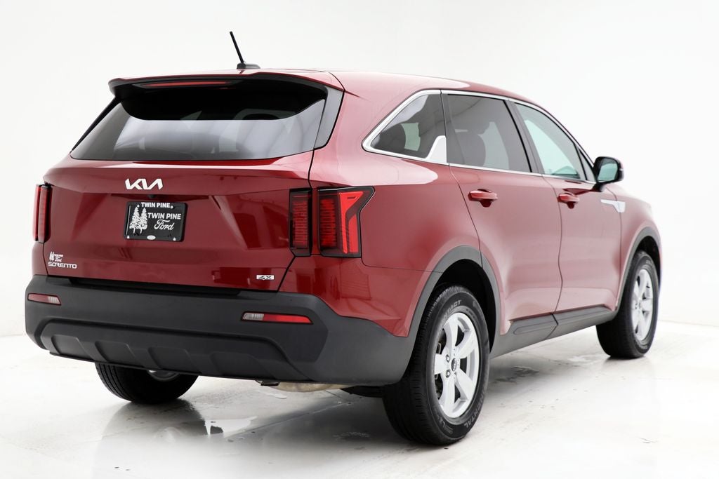 2023 Kia Sorento LX
