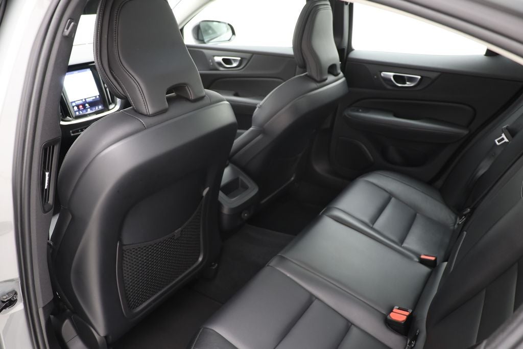 2024 Volvo S60 B5 Core Dark Theme