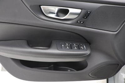 2024 Volvo S60 B5 Core Dark Theme