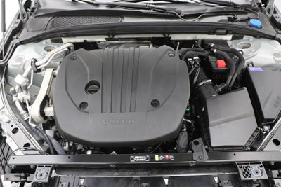 2024 Volvo S60 B5 Core Dark Theme
