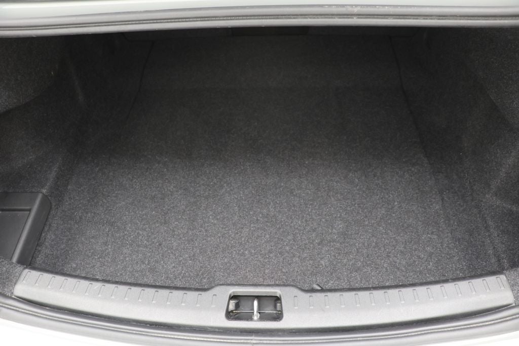 2024 Volvo S60 B5 Core Dark Theme