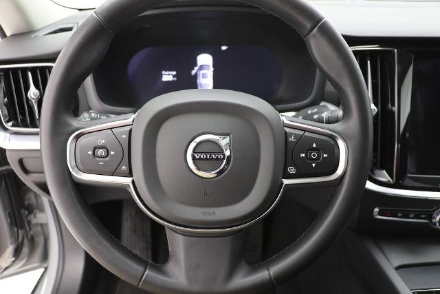 2024 Volvo S60 B5 Core Dark Theme