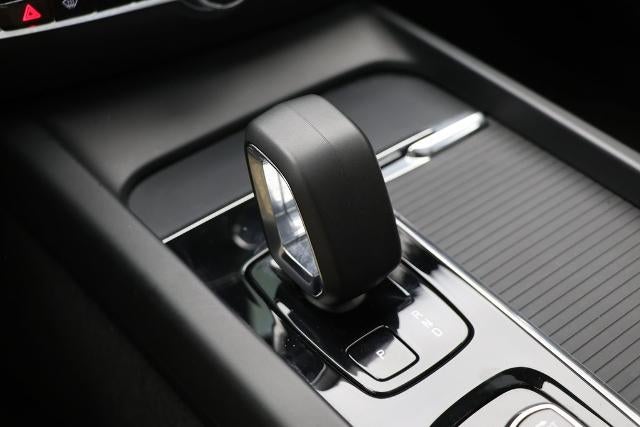 2024 Volvo S60 B5 Core Dark Theme