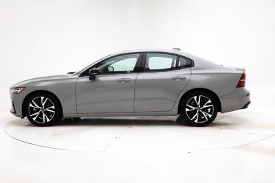 2024 Volvo S60 B5 Core Dark Theme