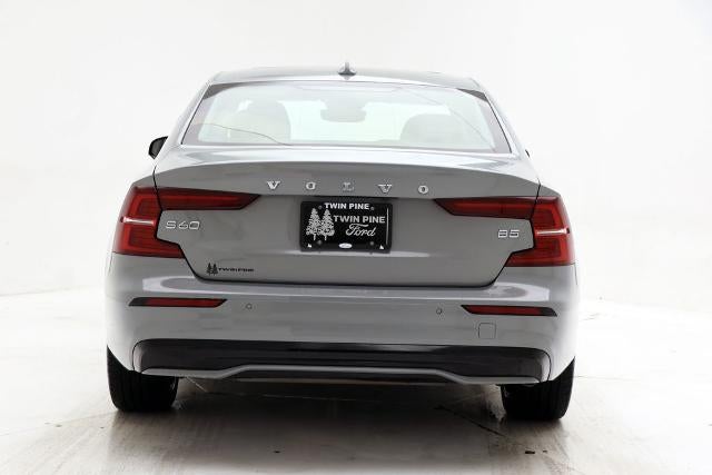 2024 Volvo S60 B5 Core Dark Theme
