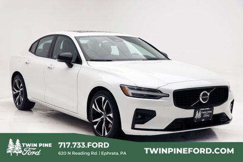 2024 Volvo S60 B5 Core Dark Theme