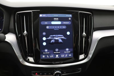 2024 Volvo S60 B5 Core Dark Theme