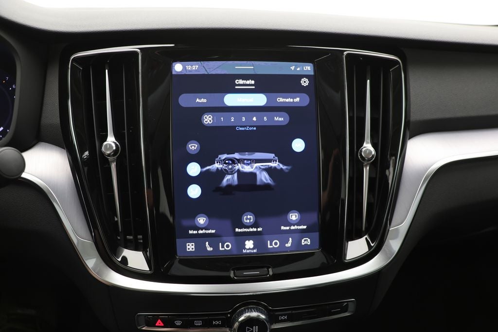 2024 Volvo S60 B5 Core Dark Theme