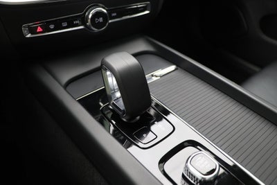 2024 Volvo S60 B5 Core Dark Theme