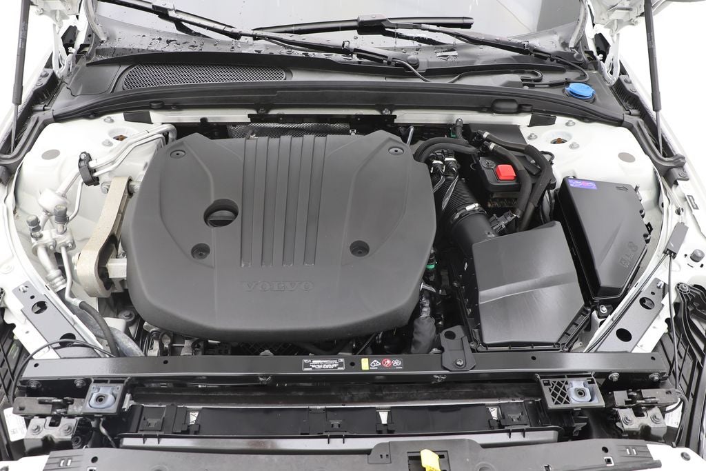 2024 Volvo S60 B5 Core Dark Theme