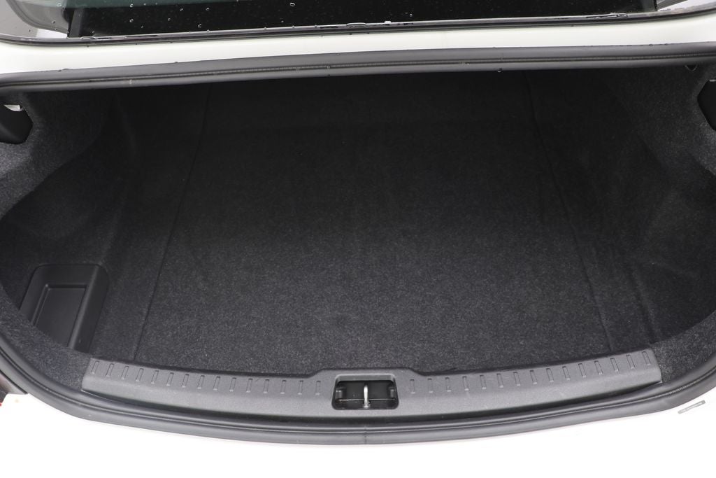 2024 Volvo S60 B5 Core Dark Theme